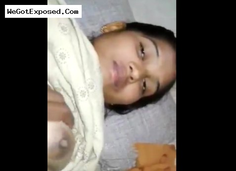 College sex video tight shaved pussy desi chut ki chudai