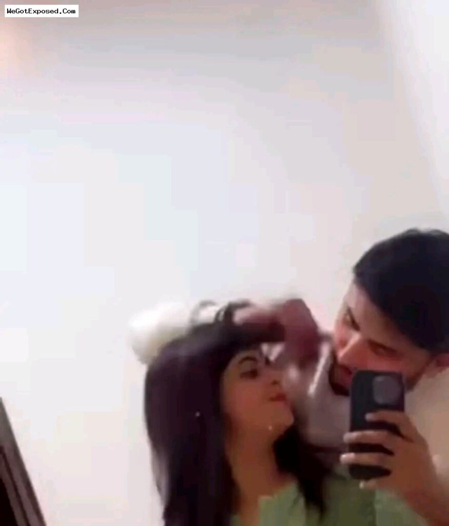 Trending Pakistani Youtuber Talha Review Leaked Video