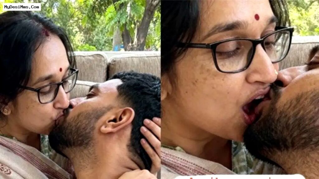 Hot milf secret oyo room blowjob affair leaked