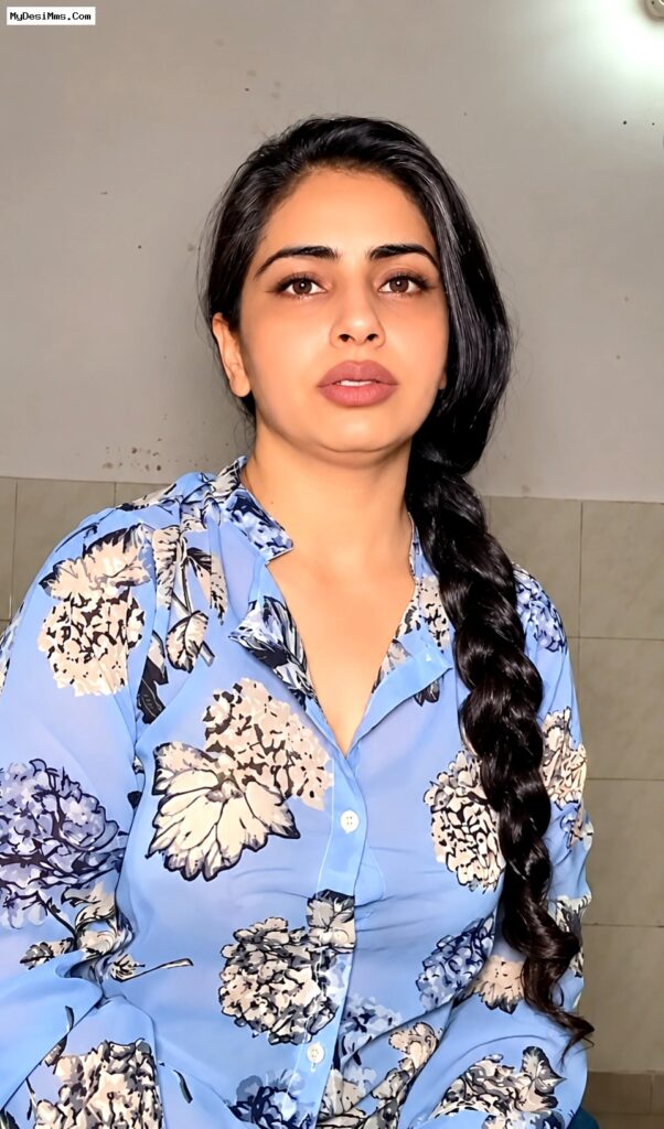Riya Malhotra Takes a Nude Walk and Dildo Fuck Video